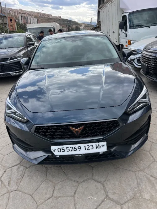 Cupra  Leon 2023 