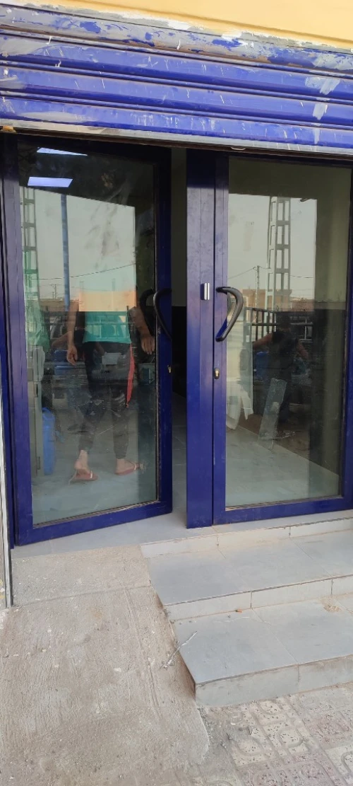 Porte blinde aluminium Série 75000 avec lecteur cib 