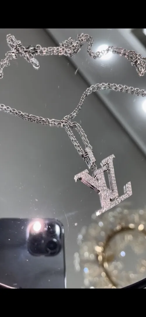 Collier Louis Vuitton or diamants