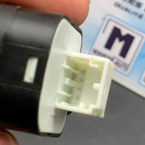 BOUTON REGLAGE RETROVISEUR AUDI A4 (VW/SEAT/SKODA/AUDI)