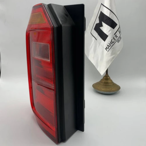 FEU ARRIERE CADDY 2016+ ROUGE CD/CG (VW/SEAT/SKODA/AUDI)