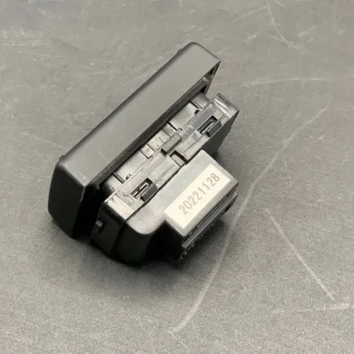 BOUTON SECURITE SKODA FABIA ( VW/SEAT/SKODA/AUDI )