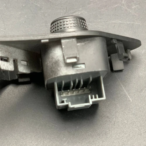 BOUTON REGLAGE RETROVISEUR GOLF 7 (VW/SEAT/SKODA/AUDI)