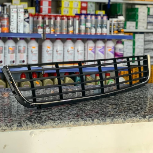 GRILLE CENTRAL GOLF 6  (VW/SEAT/SKODA/AUDI)