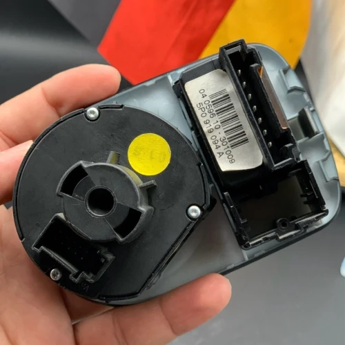 BOUTON CODE LEON 2010 VW/SEAT/SKODA/AUDI)