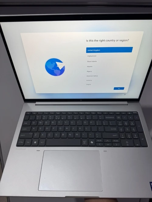 Laptop Professionnel IA HP elitebook 8 G1i