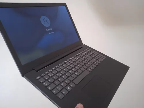 Pc i3 , 8gènèration, battery :3h