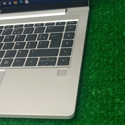 HP Elitebook 645 G9 AMD Ryzen 5 5675U RAM 16GB 256SSD écran 14 FUL HD 