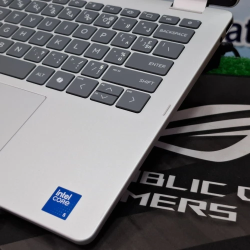 HP OMNIBOOK 5 FLIP Core 5 120U 08GO RAM 512SSD 14 2K TACTILE 360