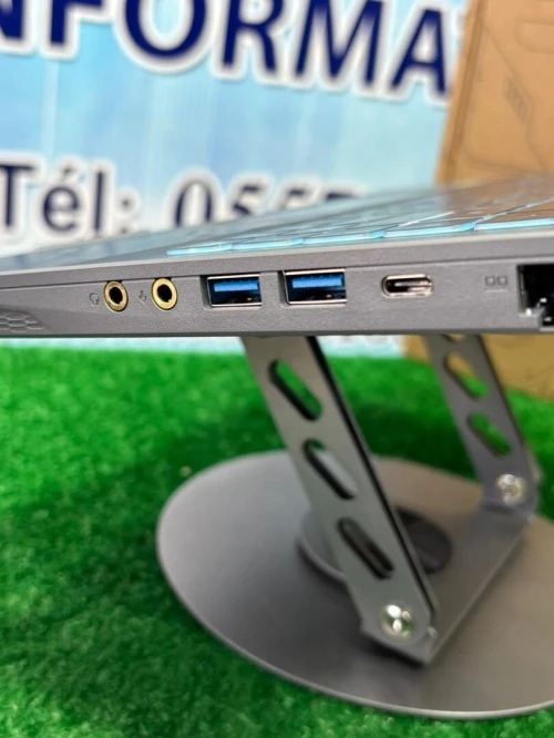 MSI THIN 15 B12VE / i5-12450H / RTX 4050 / 16 Go DDR4 / SSD 512 Go / 15.6" Full HD 144 Hz