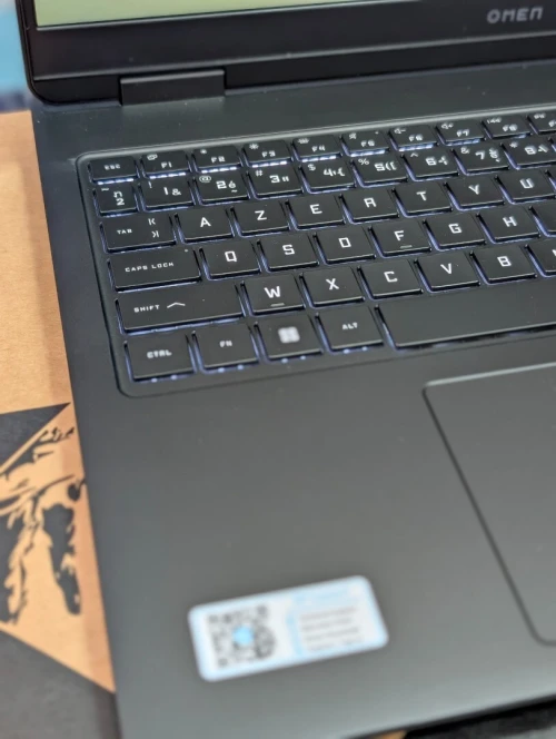 HP OMEN 16 SLIM GAMING LAPTOP 16-an0008TX / ULTRA 9 285H / RTX 5060 / 16 GB DDR5 / 1Tb SSD NVME/ écran 16'' 144 Hz FHD