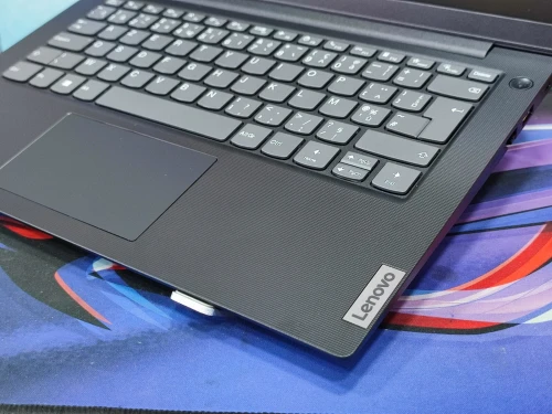 Lenovo V14 G4 i5 13420H 08GO RAM 512SSD 14 FHD JAMAIS UTILISÉ SOUS EMBALLAGE 