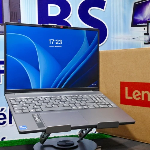 Lenovo ideapad slim 3i i5-13420H / 16 Go DDR5 / 512 Go SSD / Écran 15.3" WUXGA