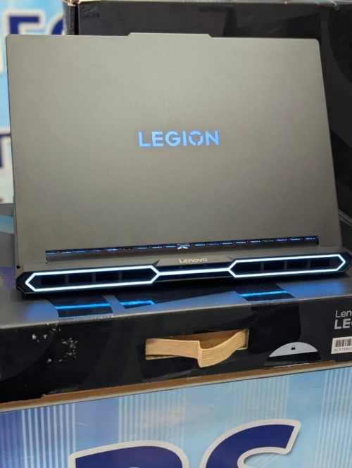 LENOVO LEGION PRO7 16IAX10H / ULTRA 9 275HX / RTX 5080 / 32 GB DDR5 / 2 TB SSD NVME /16" 2k (1440p). 240 Hz WUXGA OLED