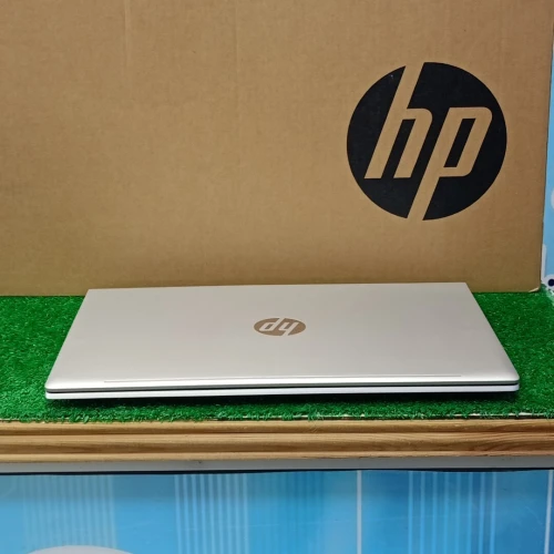 HP PROBOOK 455 G10 AMD Ryzen 7 7735U( i7 13em) RAM 16 GB 512SSD écran 15.6FHD JAMAIS UTILISÉ 