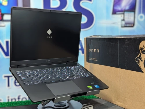 HP OMEN 16 Gaming Laptop 16 Core 7 240H 32Go DDR5 1 To SSD RTX 5070 8Go 16" 144 Hz JAMAIS UTILISE