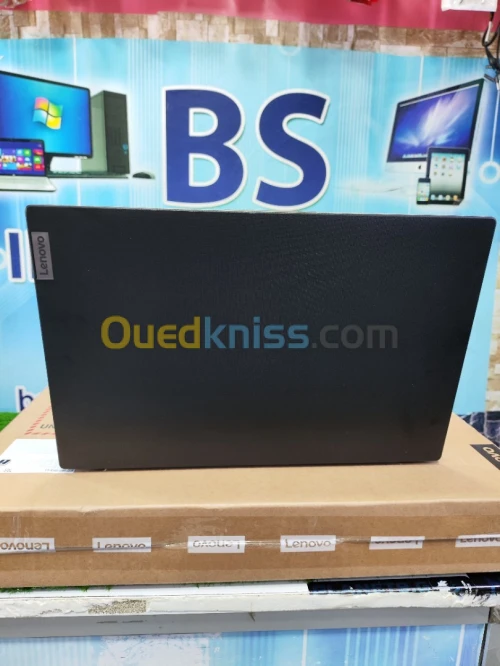 Lenovo V15 G3 IAP i5 1235U 16Go Ram 512Go SSD 15.6"FHD Iris XE Graphics neuf jamais utulise 