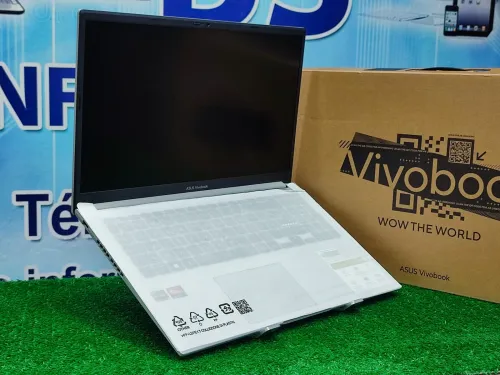 Asus Vivobook 15 M1502Q AMD Ryzen 7 5800H 16GO 1TO SSD 15.6 FHD JAMAIS UTILISÉ SOUS EMBALLAGE 
