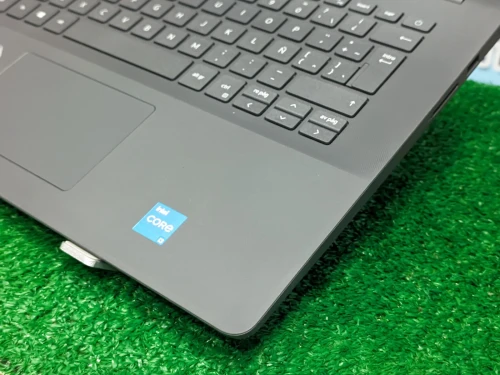 DELL VOSTRO 14 3400 I3 1115G4 04GO RAM 256SSD 14 HD JAMAIS UTILISÉ SOUS EMBALLAGE 
