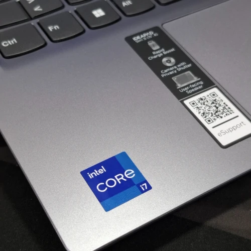LENOVO IDEAPAD SLIM 3 I7 13620H 16GO RAM 512SSD 15.6 FHD JAMAIS UTILISÉ 