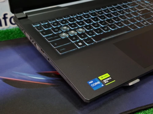 MSI cyborg 15 i5 13420H RAM 16GB 512SSD RTX 3050 6GB écran 15.6 144hz jamais utilisé sous emballage 