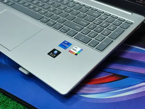 HP Laptop 15 i7 1260P 16GO RAM 512SSD 15.6 FHD JAMAIS UTILISÉ SOUS EMBALLAGE 