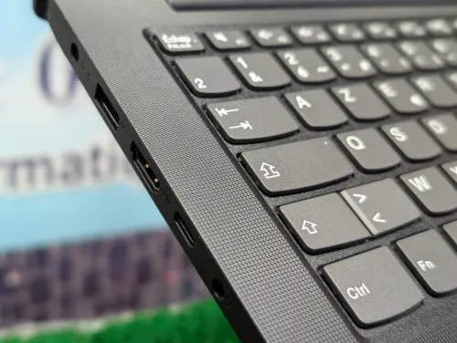 Lenovo V14 I5 13420H 08GO RAM 256SSD 14 FHD JAMAIS UTILISÉ SOUS EMBALLAGE 