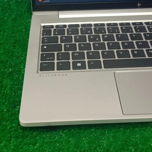 HP Elitebook 645 G9 AMD Ryzen 5 5675U RAM 16GB 256SSD écran 14 FUL HD 
