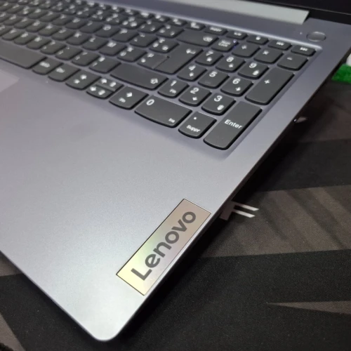 LENOVO IDEAPAD SLIM 3 I7 13620H 16GO RAM 512SSD 15.6 FHD JAMAIS UTILISÉ 
