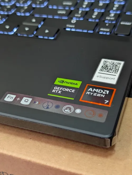 Lenovo légion 5 AMD Ryzen 7 260 W RAM 16GB 512SSD  RTX 5060  8GB écran 15.3 165HZ jamais utilisé SOUS emballage