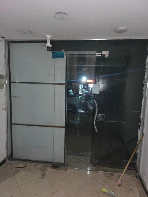 Vitrine en verre trempé