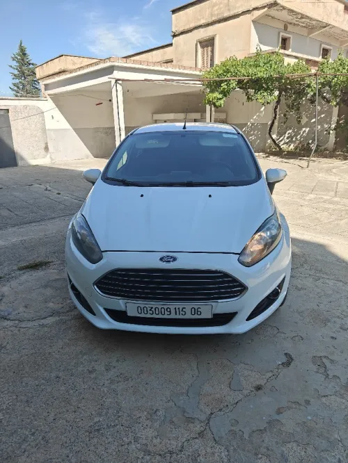 Ford Fiesta 2015 Trend Look
