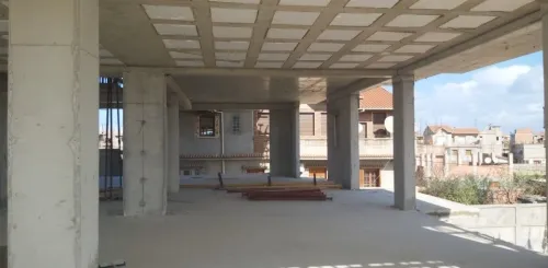 réalisation des escalier moderne et les poteaux et voiles & dalles en béton  