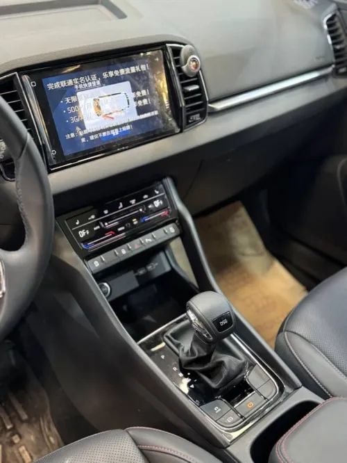 Skoda Karoq 2025 Luxury