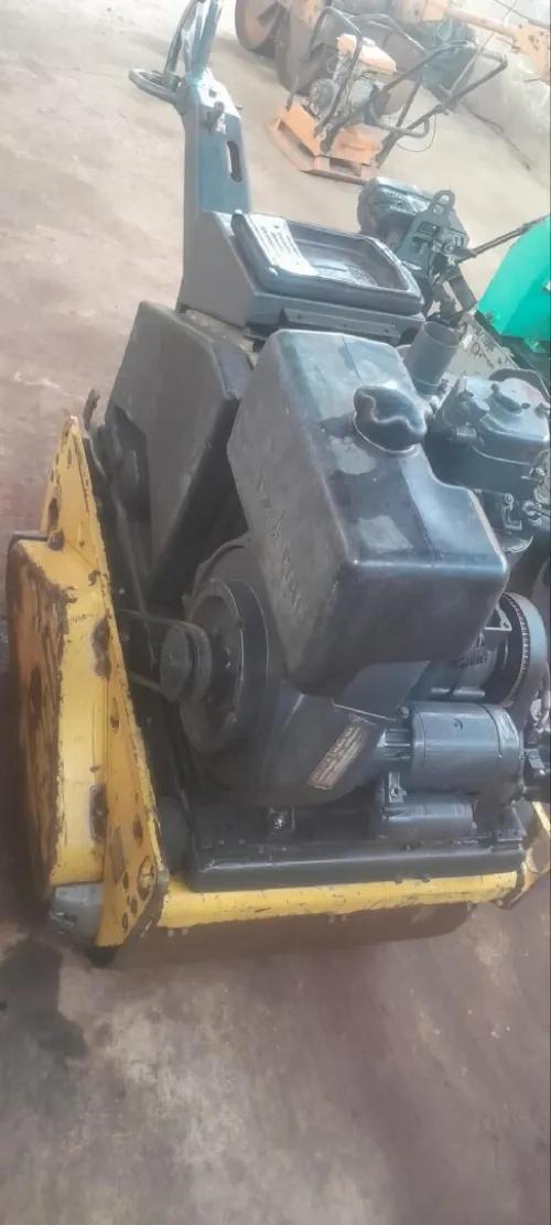 Compacteur Bomag 2004