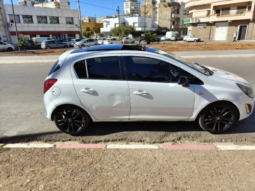 Opel Corsa 2014 Color Edition