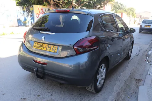 Peugeot 208 2015 Access Facelift