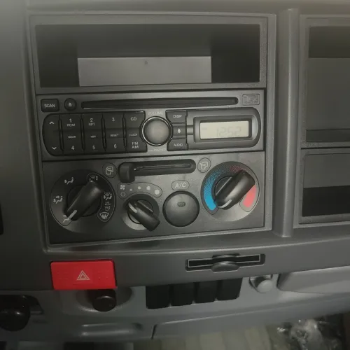 Isuzu NP clim Super jombo 2025