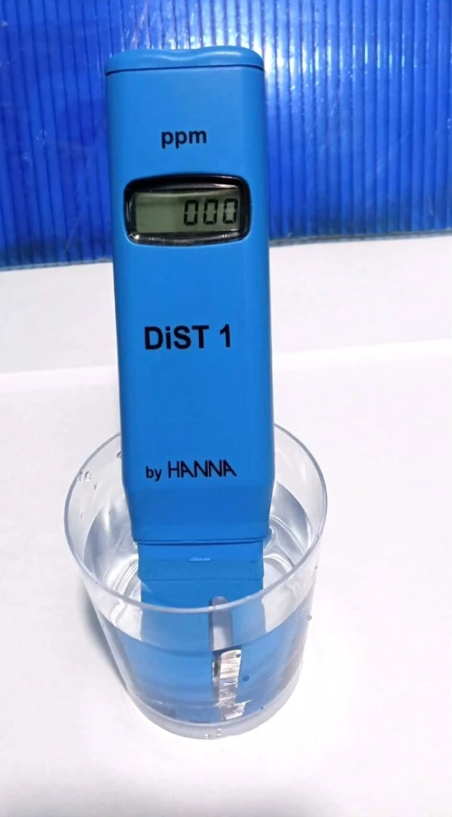 Eau distillée  ultrapure pour laboratoires