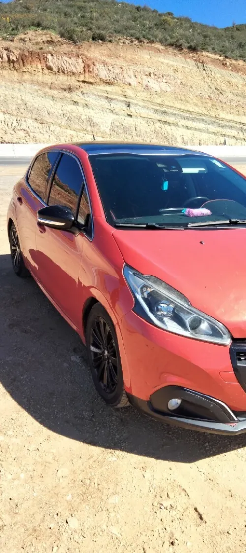 Peugeot 208 2015 Allure Facelift