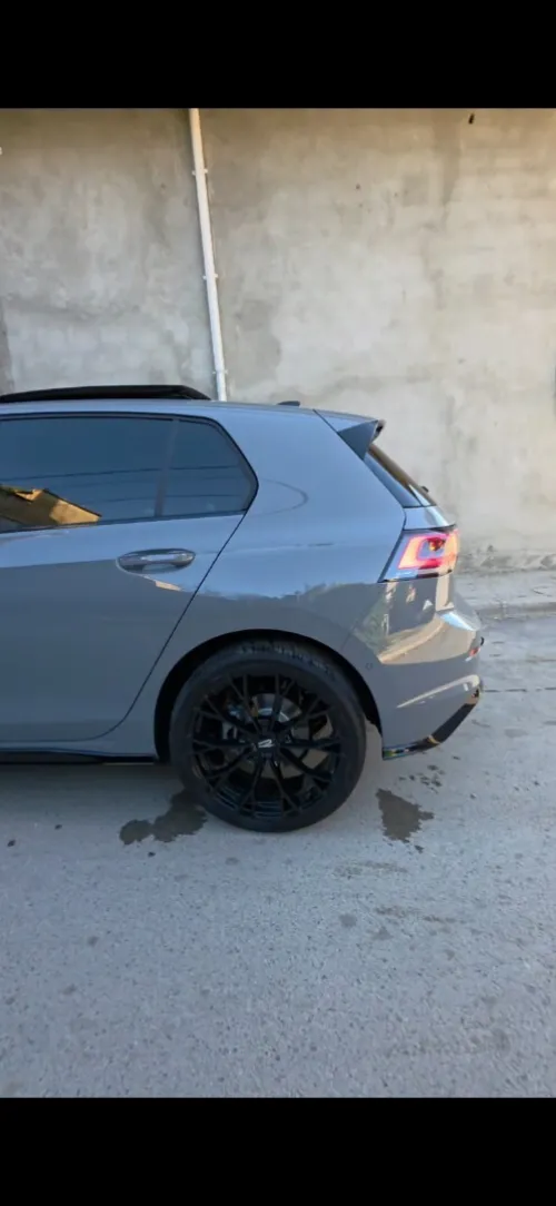 Volkswagen Golf 8 2025 R-Line