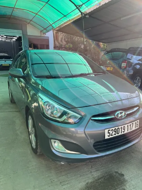 Hyundai Accent RB  4 portes 2017 Accent RB  4 portes