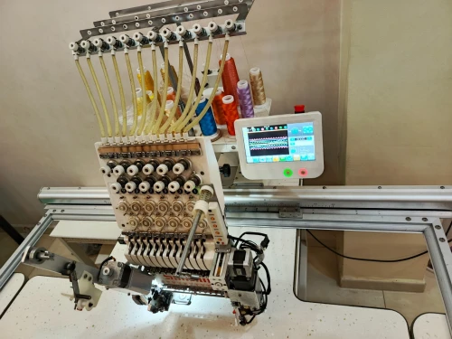 Machine broderie 12