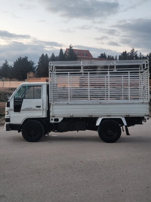 Daihatsu DELTA 2005