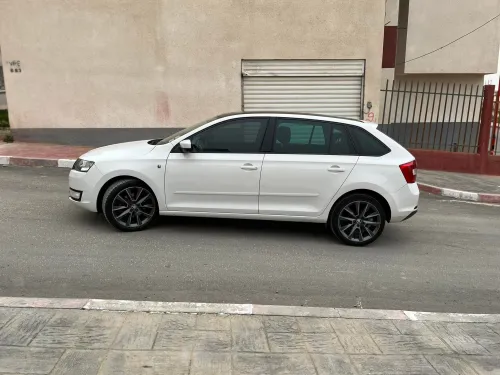 Skoda Rapid Spaceback 2015 Edition