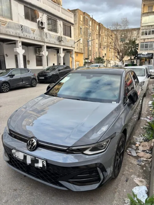 Volkswagen Golf 8 2025 R Black Edition 
