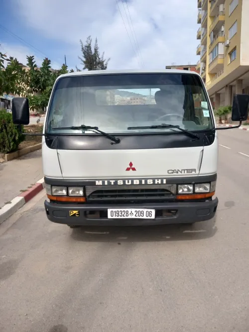 Mitsubishi CANTER 2009
