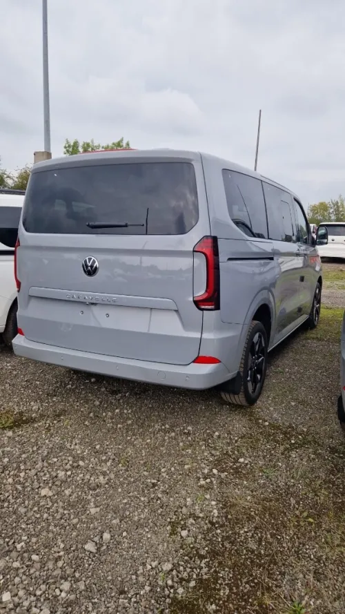 Volkswagen Multivan caravelle 2026 8 places