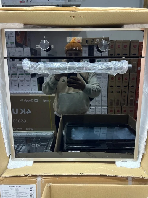Four encastrable ventilé avec catalyseur SCHNEIDER. Garantie 2 ans. Livraison disponible