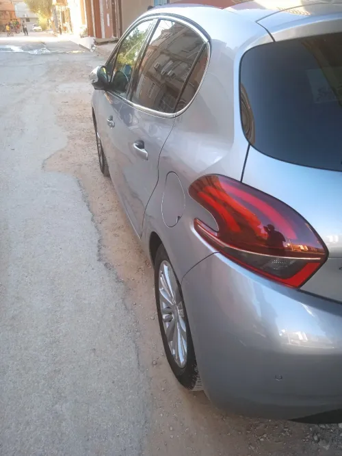 Peugeot 208 2019 Active Facelift